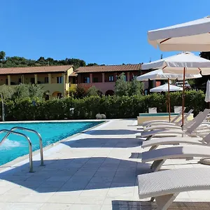 Aparthotel Le Corti Del Sole Venturina Terme